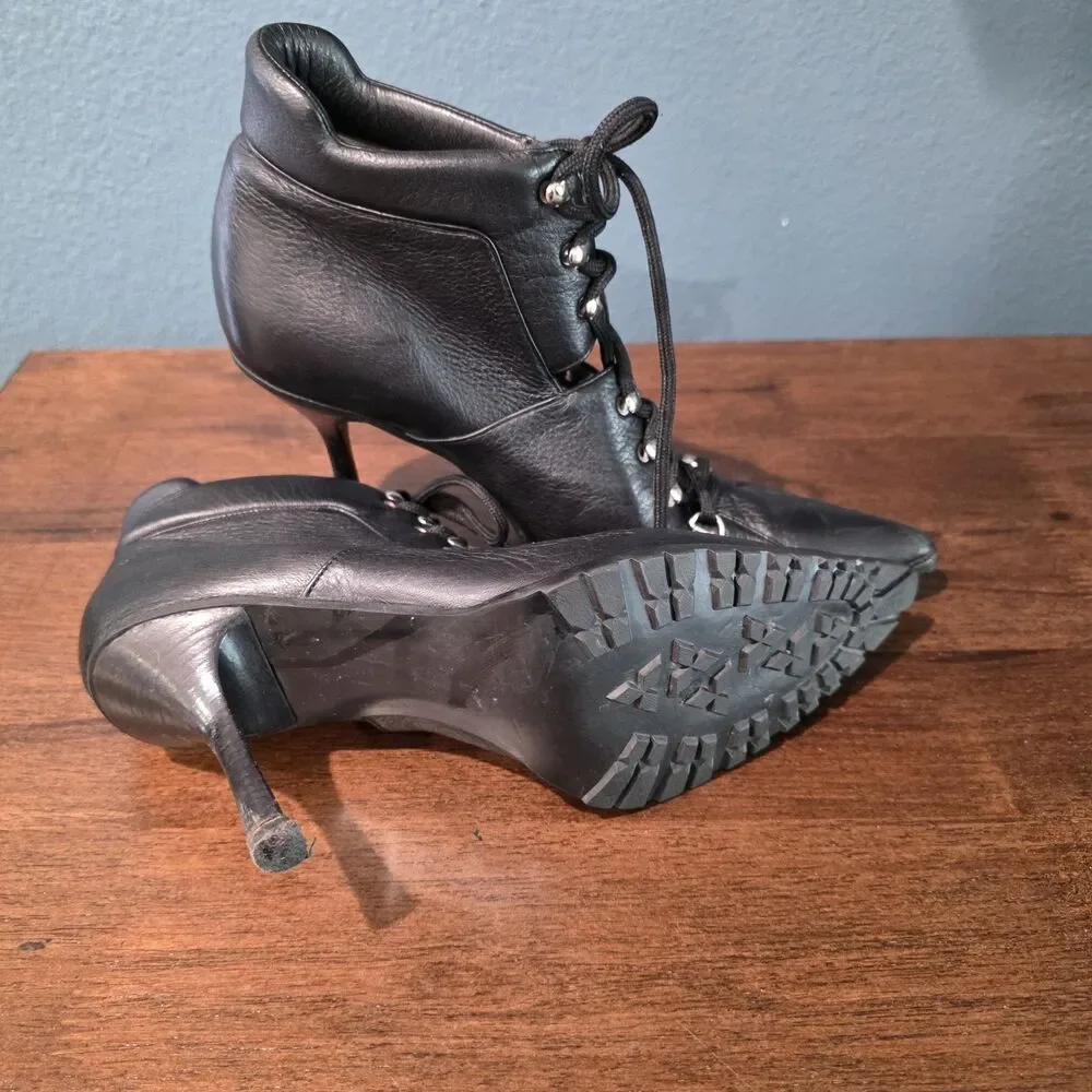 MICHAEL KORS Pebbled Leather Lace-Up Heeled Bootie Pointed 8 Black Witchy Goth